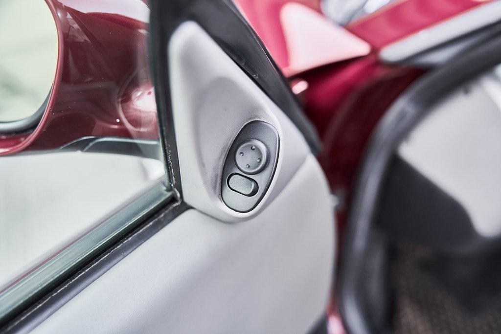 Used 2005 Porsche 911 Turbo image 35