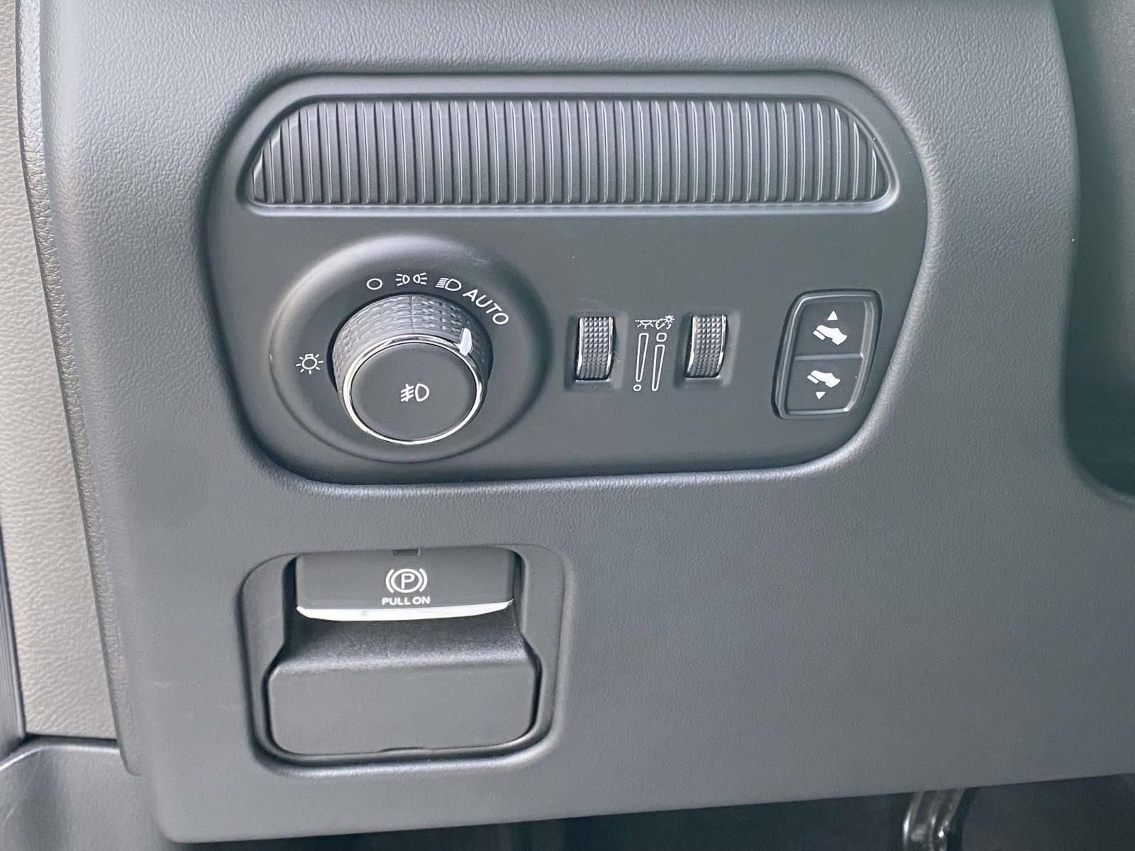 Used 2024 Jeep Grand Wagoneer L Series II w/ Quick Order Packagew 28T image 20