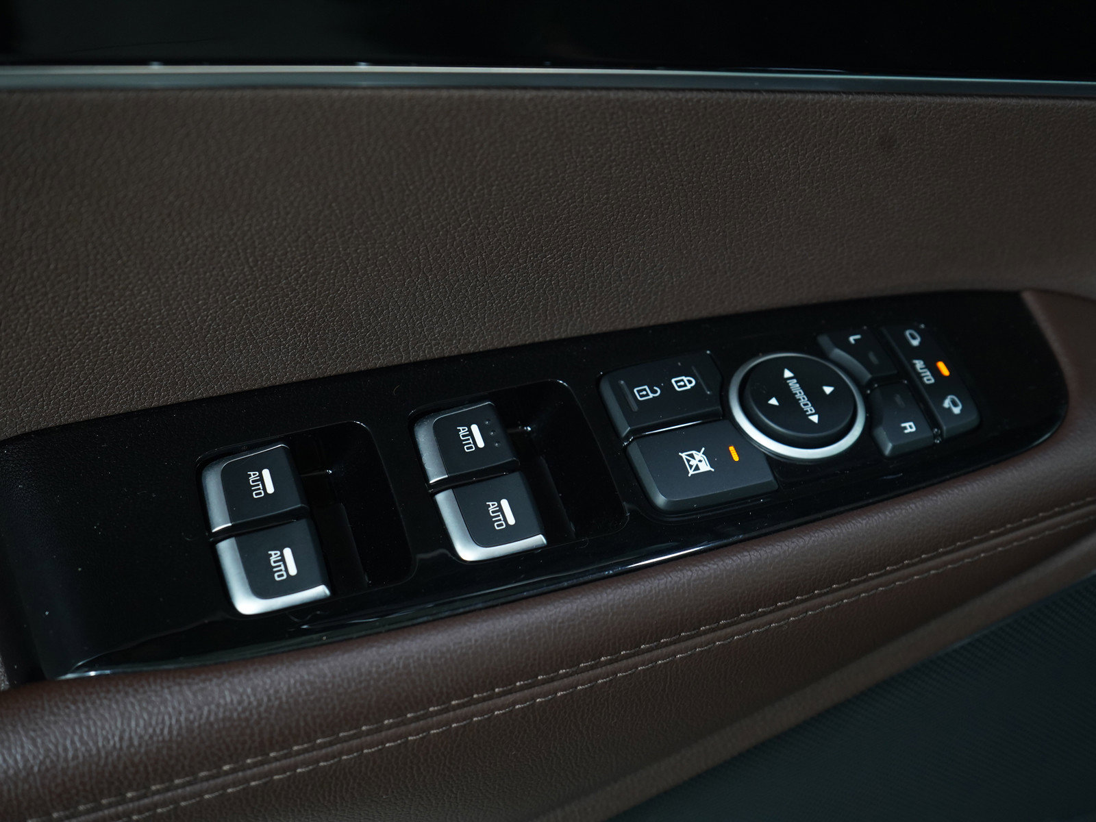 Used 2019 Kia Sorento SX w/ SX Touring Package image 25