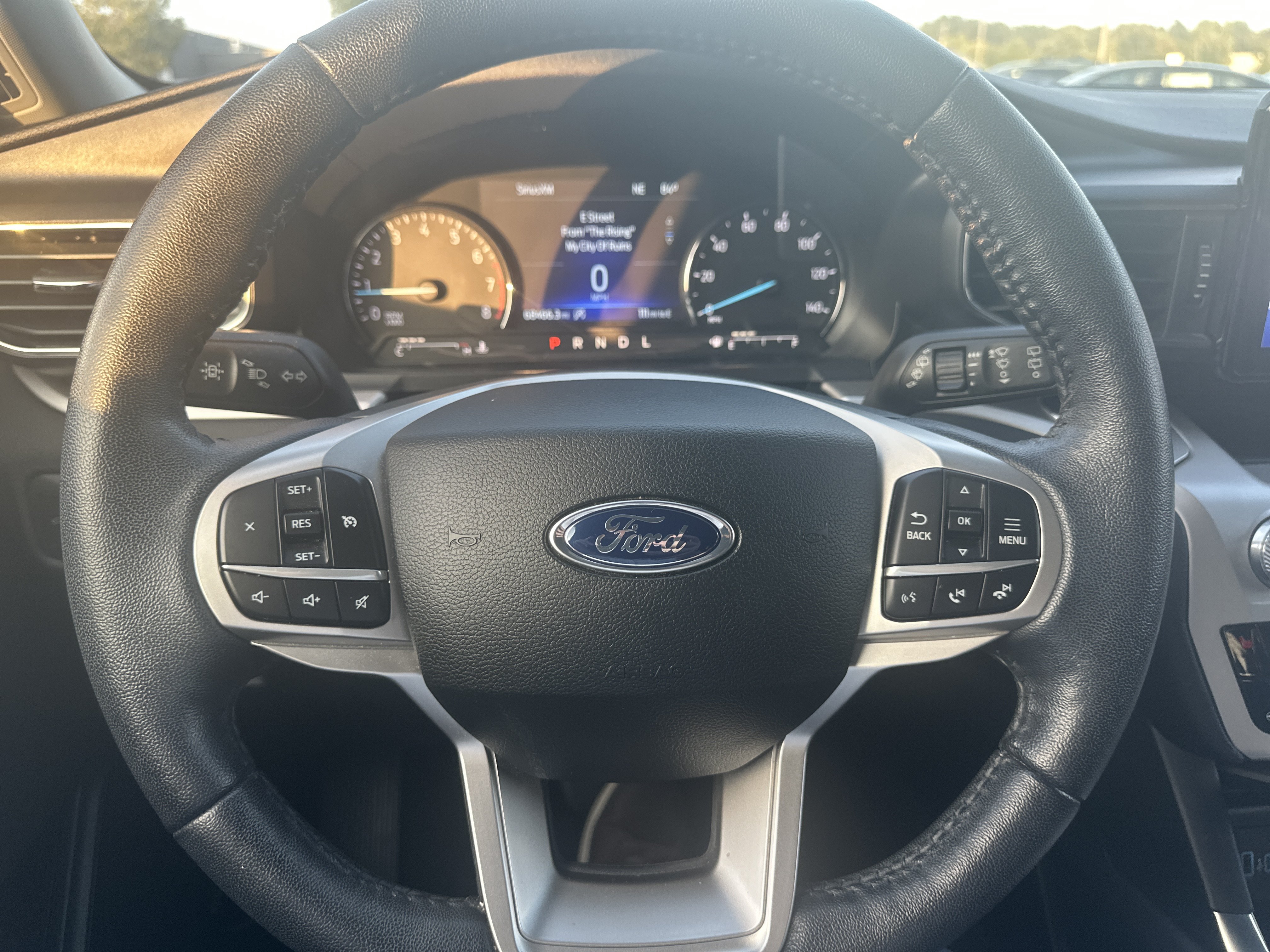 Used 2021 Ford Explorer XLT w/ Equipment Group 202A RWD image 27