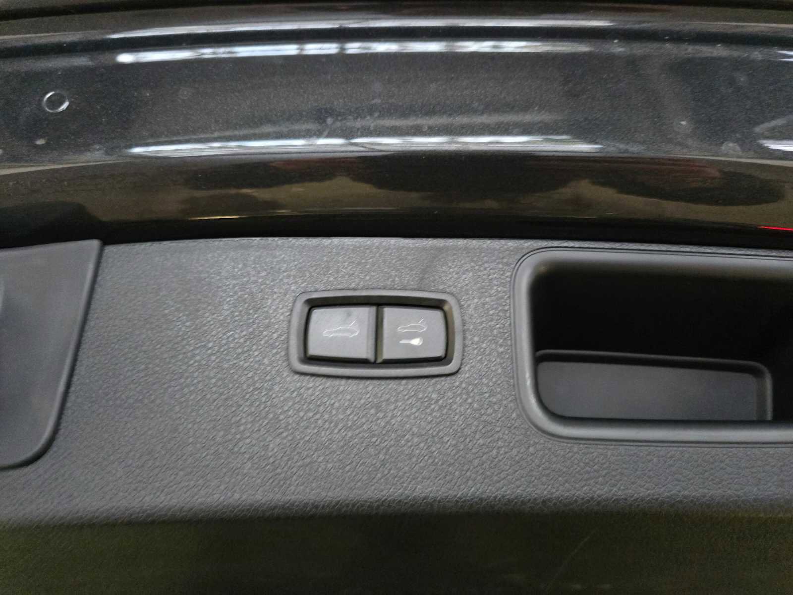 Used 2021 Porsche Macan S image 19