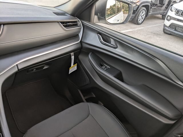 New 2026 Jeep Grand Cherokee Laredo X RWD image 13