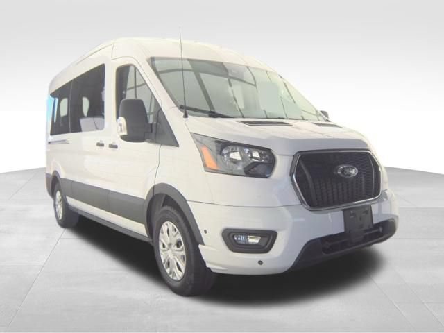 Used 2025 Ford Transit 350 XLT RWD image 3