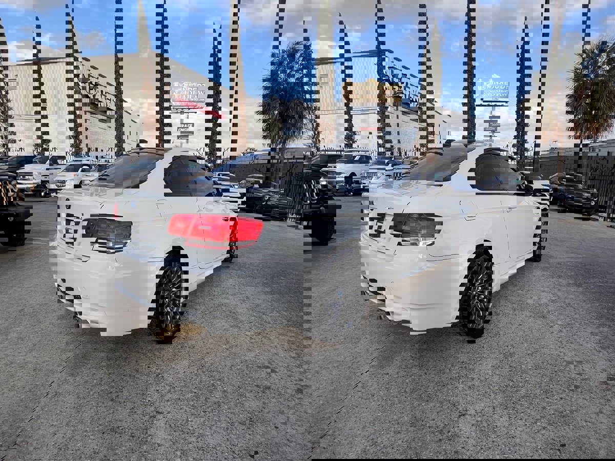 Used 2010 BMW M3 Coupe image 3