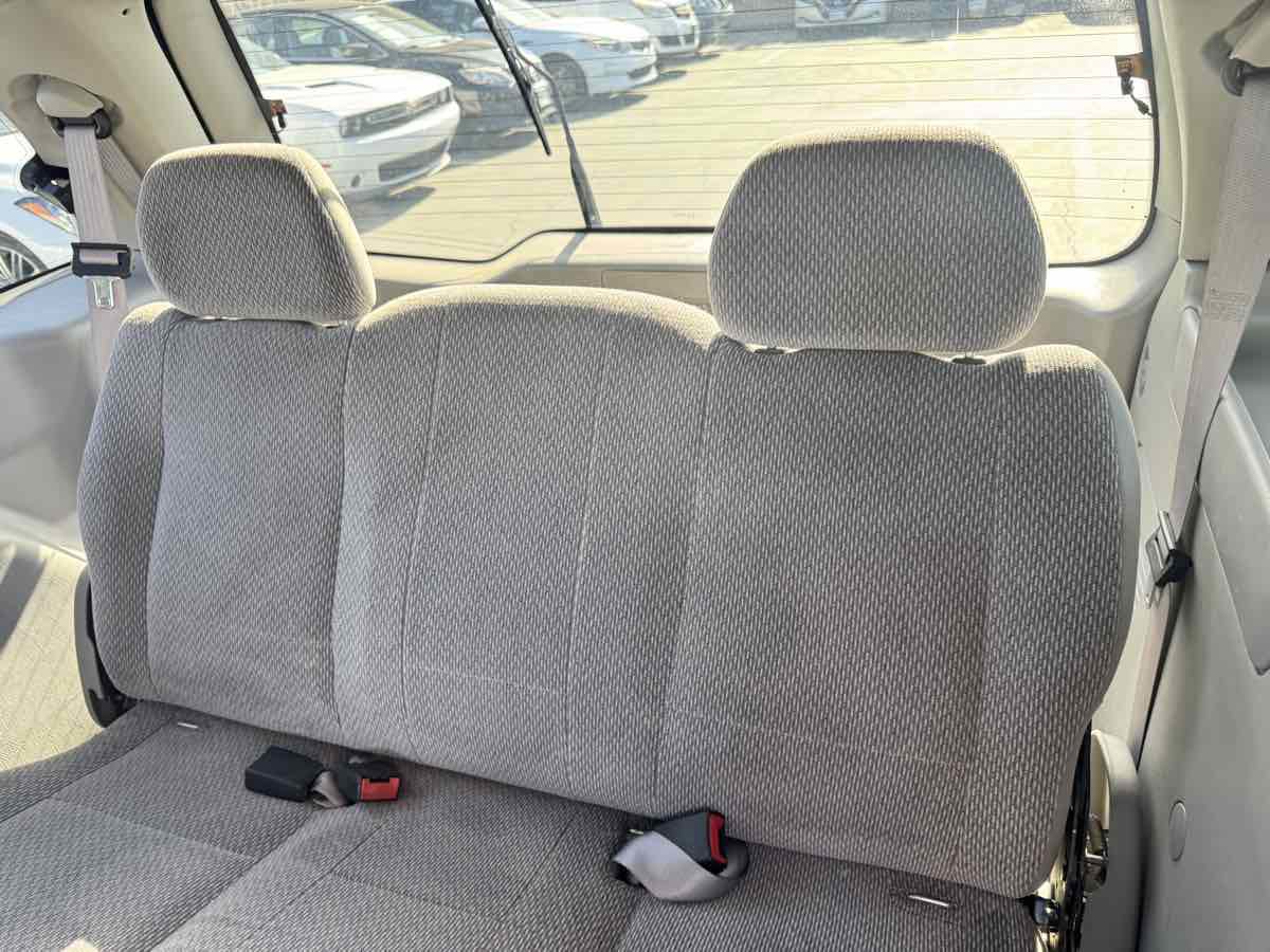 Used 2003 Ford Windstar SE FWD image 28