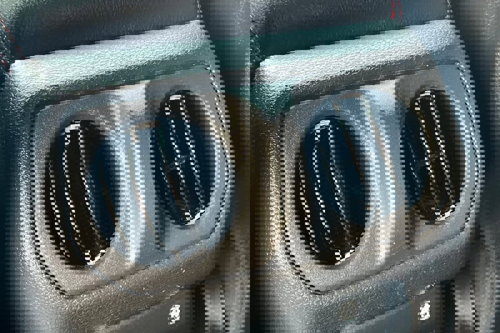 Used 2022 Jeep Wrangler Unlimited Rubicon w/ LED Lighting Group image 15