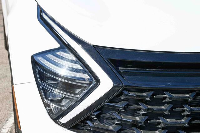 Used 2025 Kia Sportage X-Line image 10