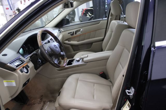 Used 2011 Mercedes-Benz E 350 4MATIC Sedan image 13