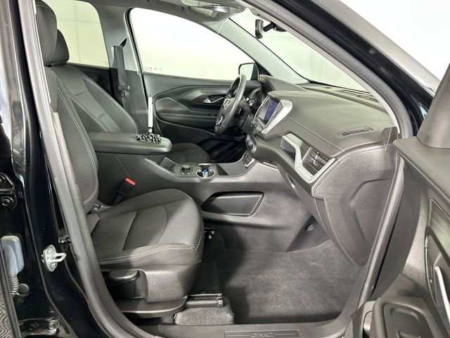 Used 2023 GMC Terrain SLE w/ Driver Convenience Package image 29