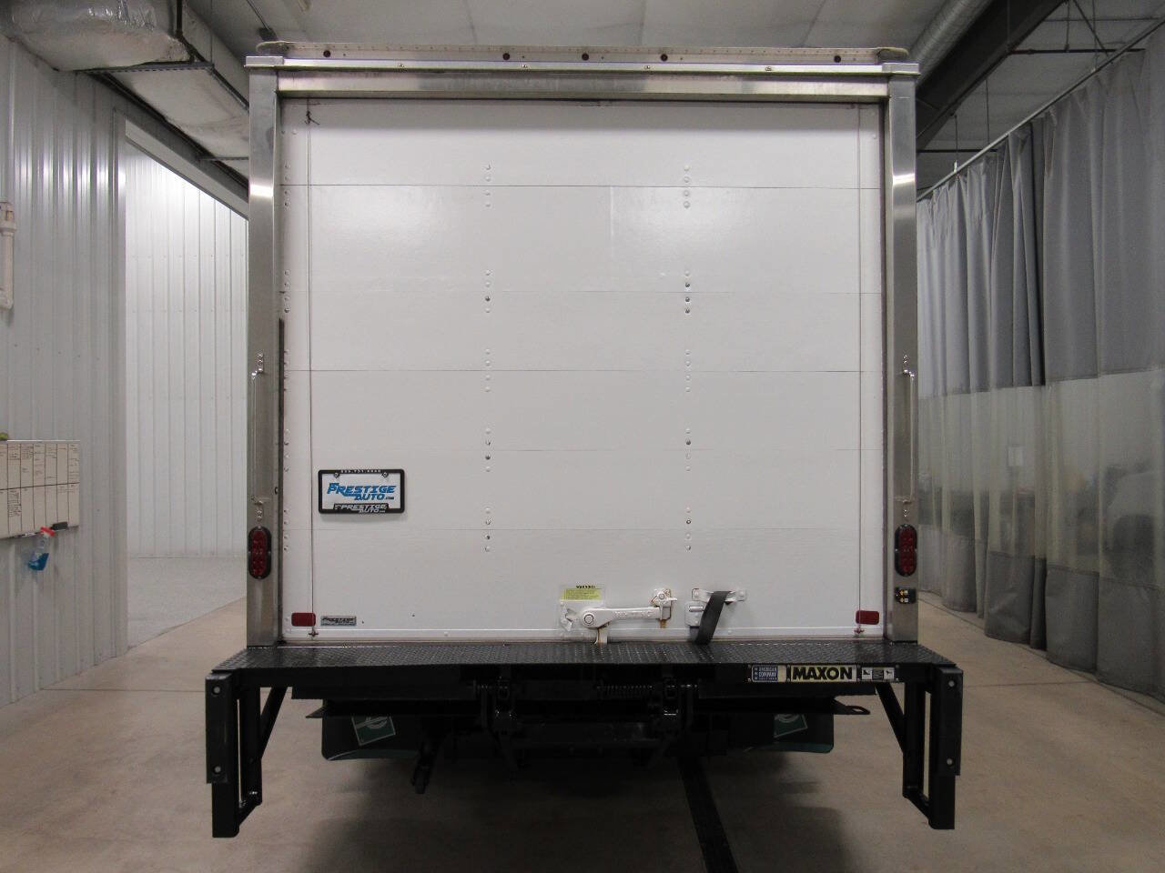 Used 2024 Ford E-350 and Econoline 350 Super Duty w/ Power Windows & Locks Group image 10