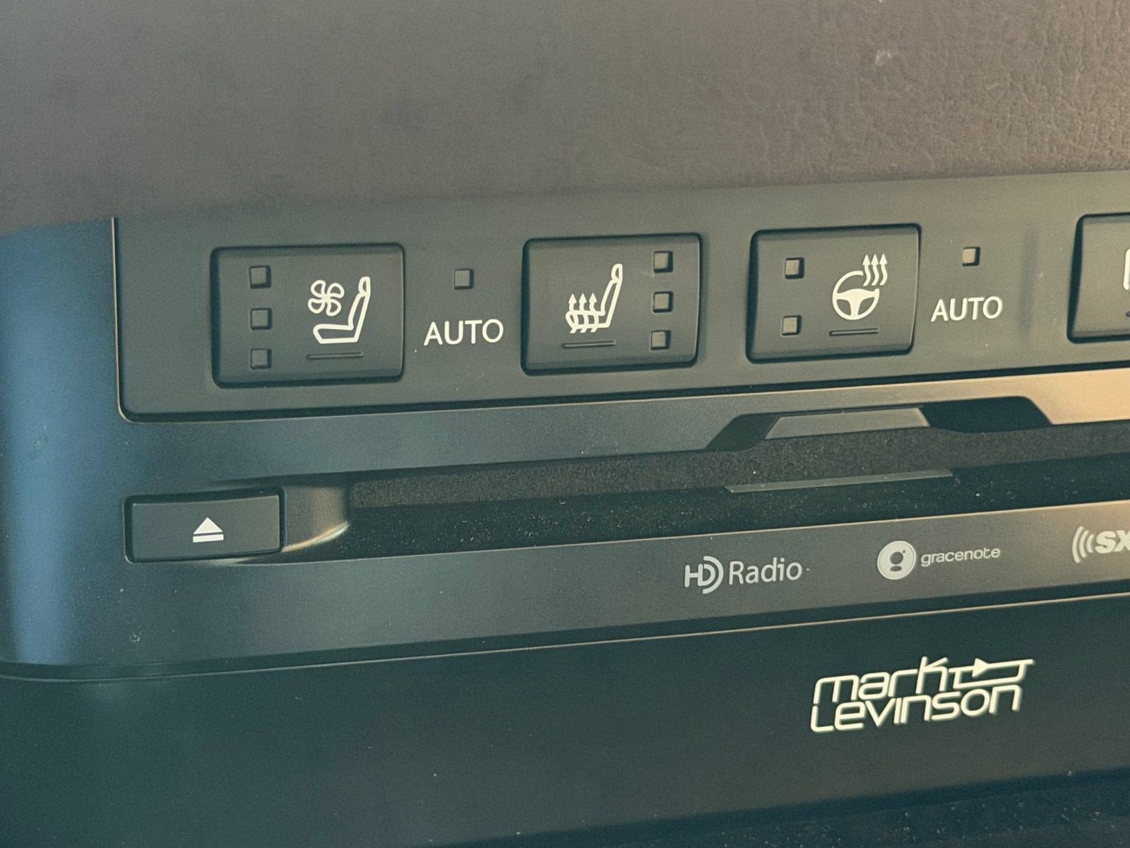 Certified 2021 Lexus ES 300h Ultra Luxury FWD image 22