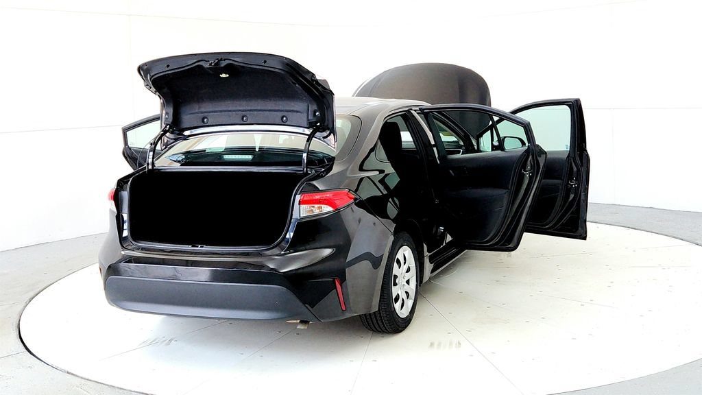 Certified 2024 Toyota Corolla LE FWD image 11