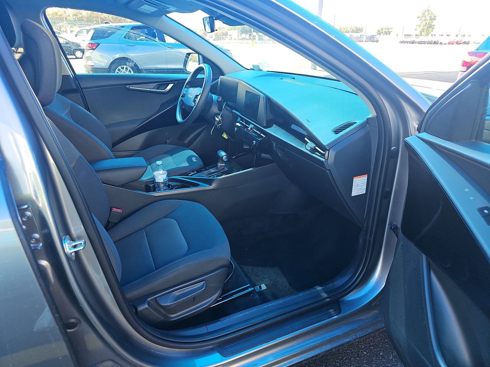 Used 2026 Kia Niro LX FWD image 13