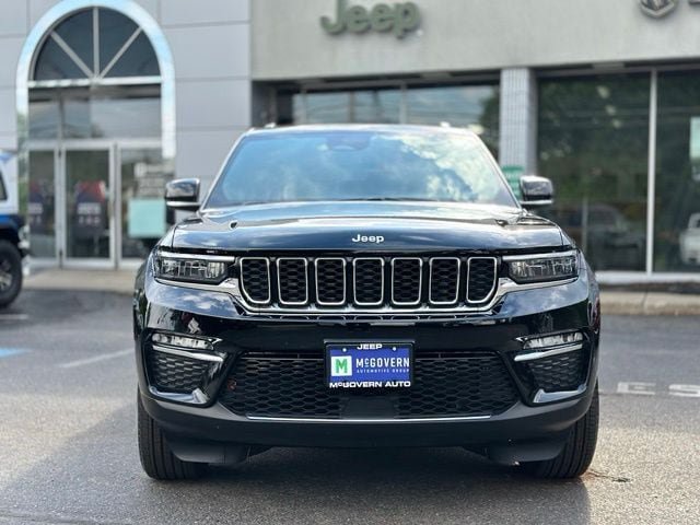 Used 2025 Jeep Grand Cherokee Limited AWD/4WD image 8