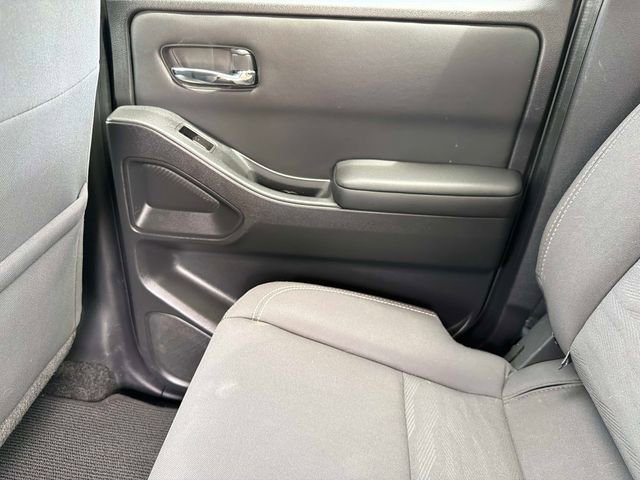 Used 2024 Nissan Frontier SV w/ SV Convenience Package AWD/4WD image 15