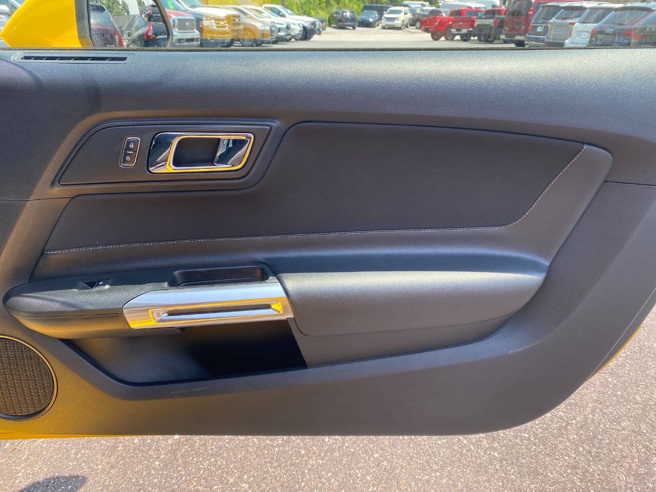 Used 2015 Ford Mustang Convertible w/ Equipment Group 051A RWD image 35