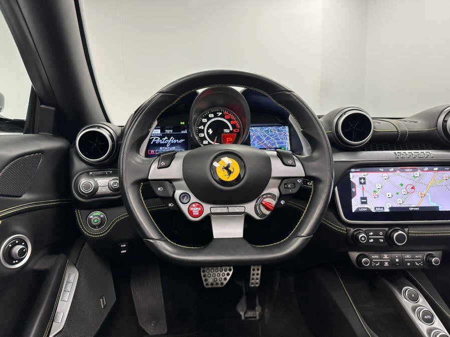 Used 2019 Ferrari Portofino RWD image 65