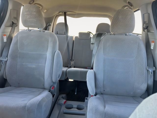 Used 2020 Toyota Sienna LE FWD image 13