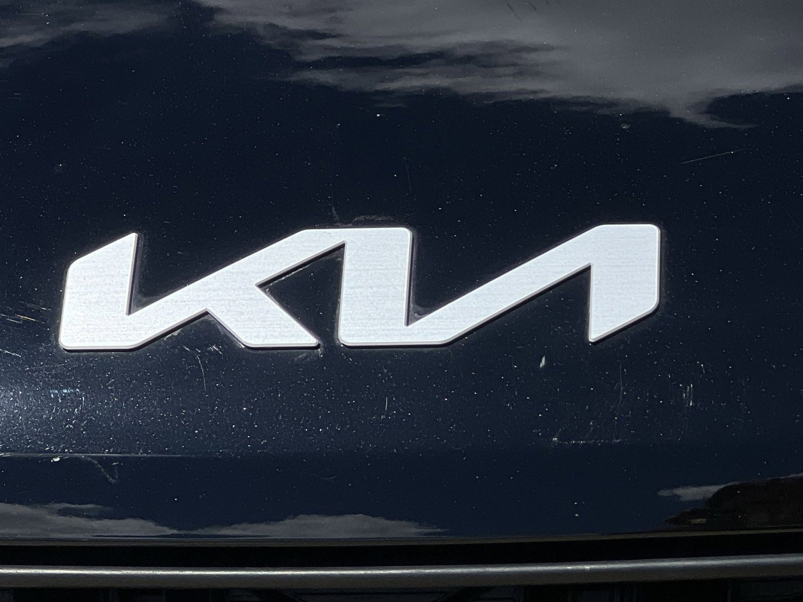 Used 2024 Kia Carnival LX FWD image 20