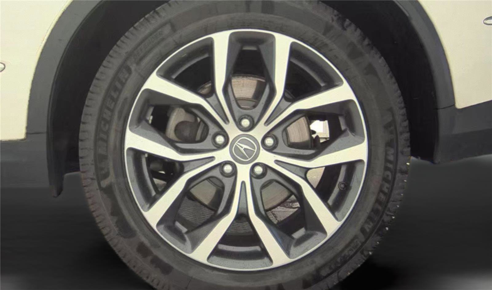Used 2022 Acura MDX SH-AWD w/ Technology Package image 24