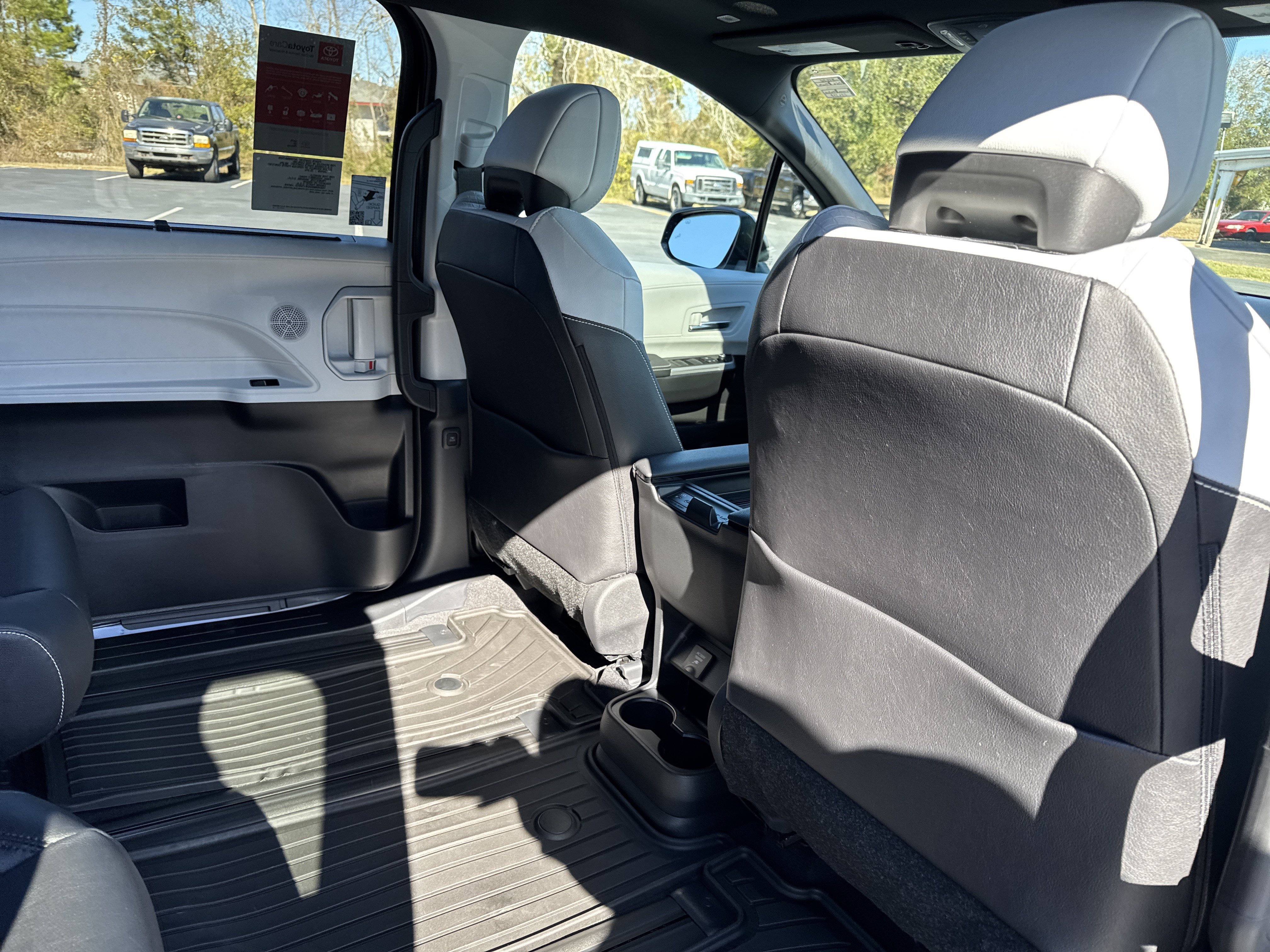 New 2026 Toyota Sienna XSE AWD/4WD image 34
