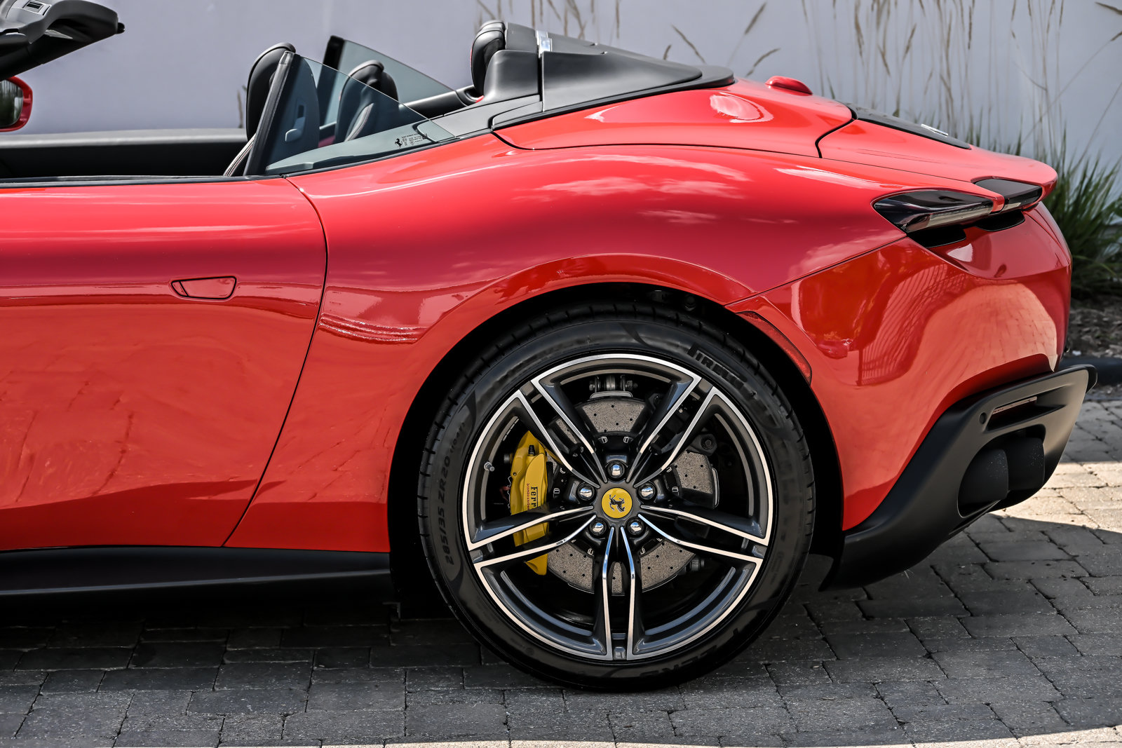 Used 2024 Ferrari Roma Spider RWD image 14
