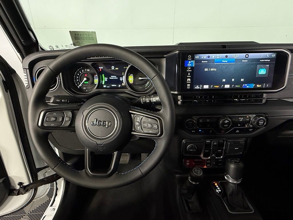 Certified 2025 Jeep Wrangler Unlimited Rubicon 4xe w/ Convenience Group AWD/4WD image 14