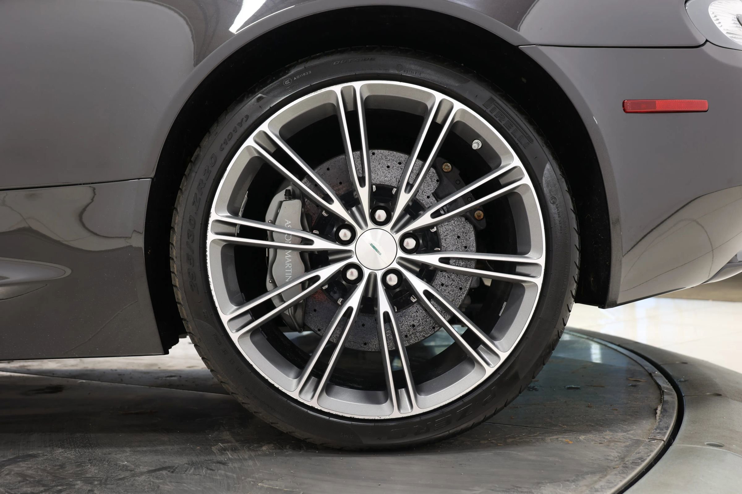 Used 2012 Aston Martin Virage Volante image 96