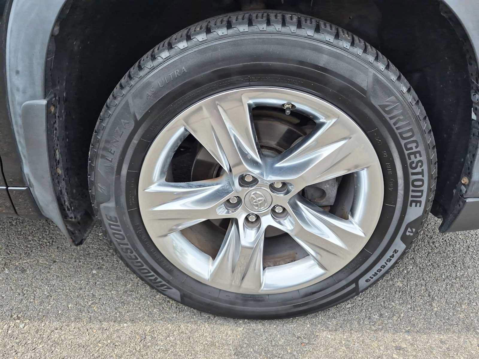Used 2015 Toyota Highlander Limited AWD/4WD image 14