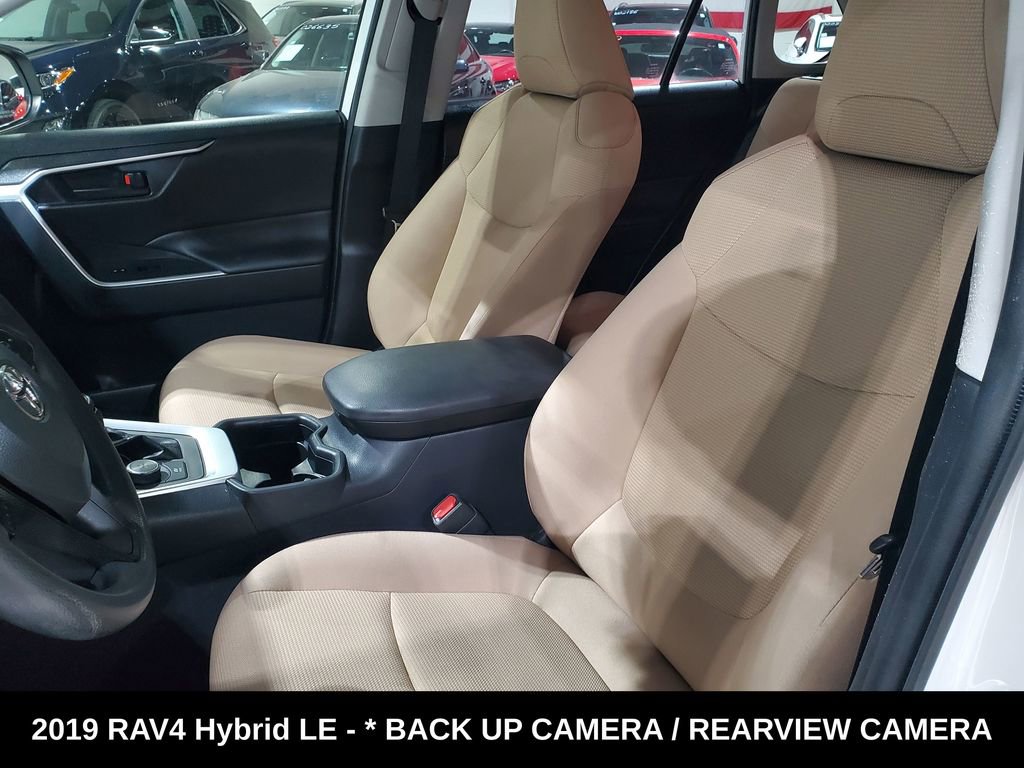 Used 2019 Toyota RAV4 LE AWD/4WD image 5