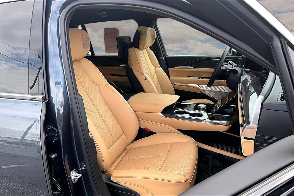 Certified 2026 Cadillac Escalade IQ Luxury 2 AWD/4WD image 30