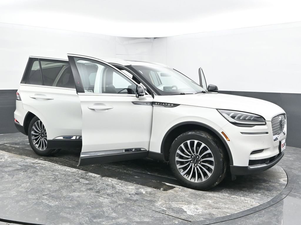 Used 2023 Lincoln Aviator AWD w/ Premium Package image 54