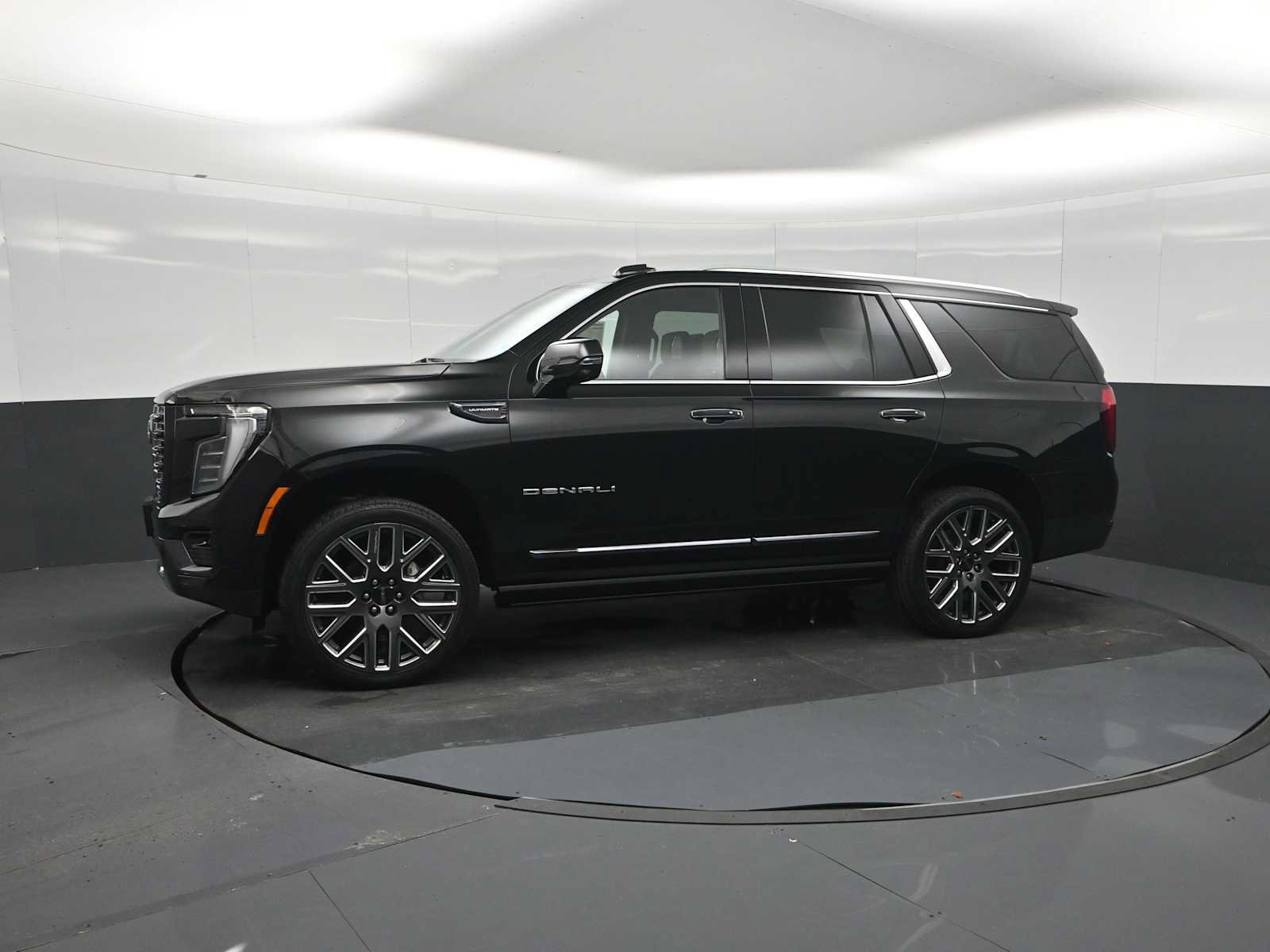 New 2027 GMC Yukon Denali Ultimate AWD/4WD image 4