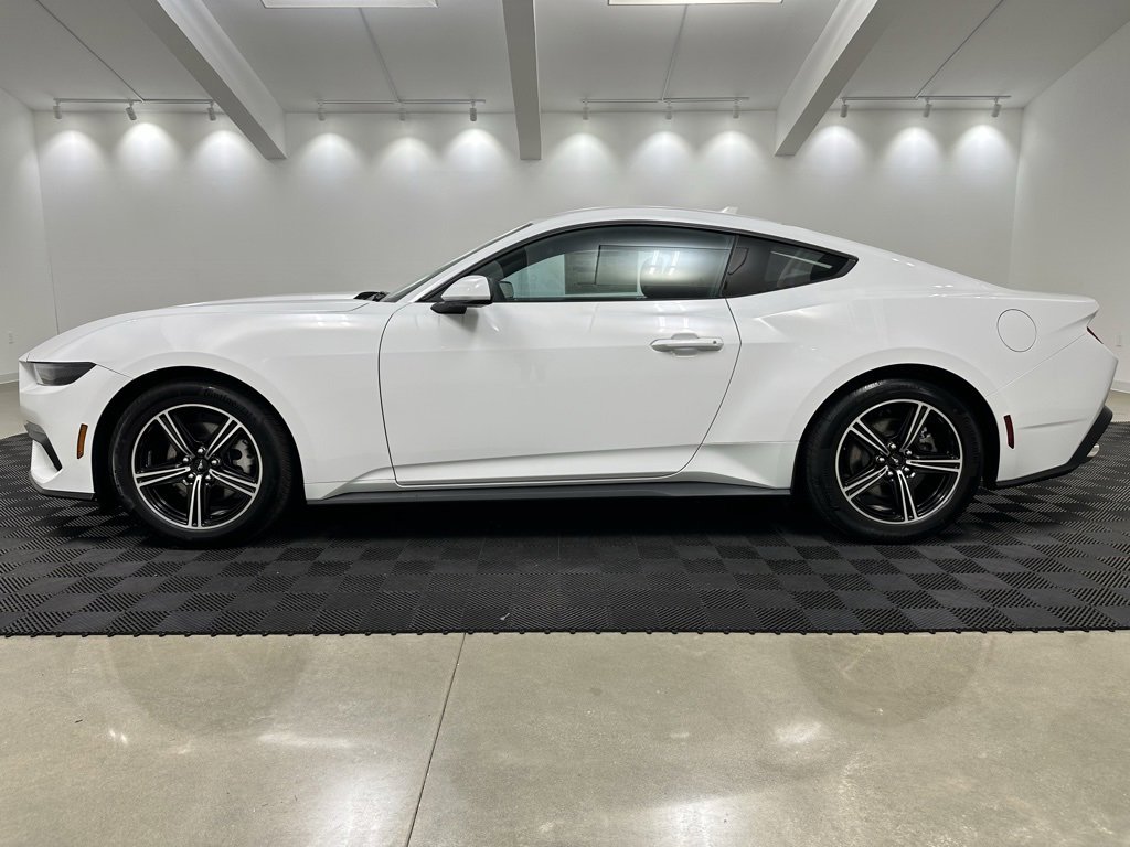 New 2025 Ford Mustang Coupe image 4