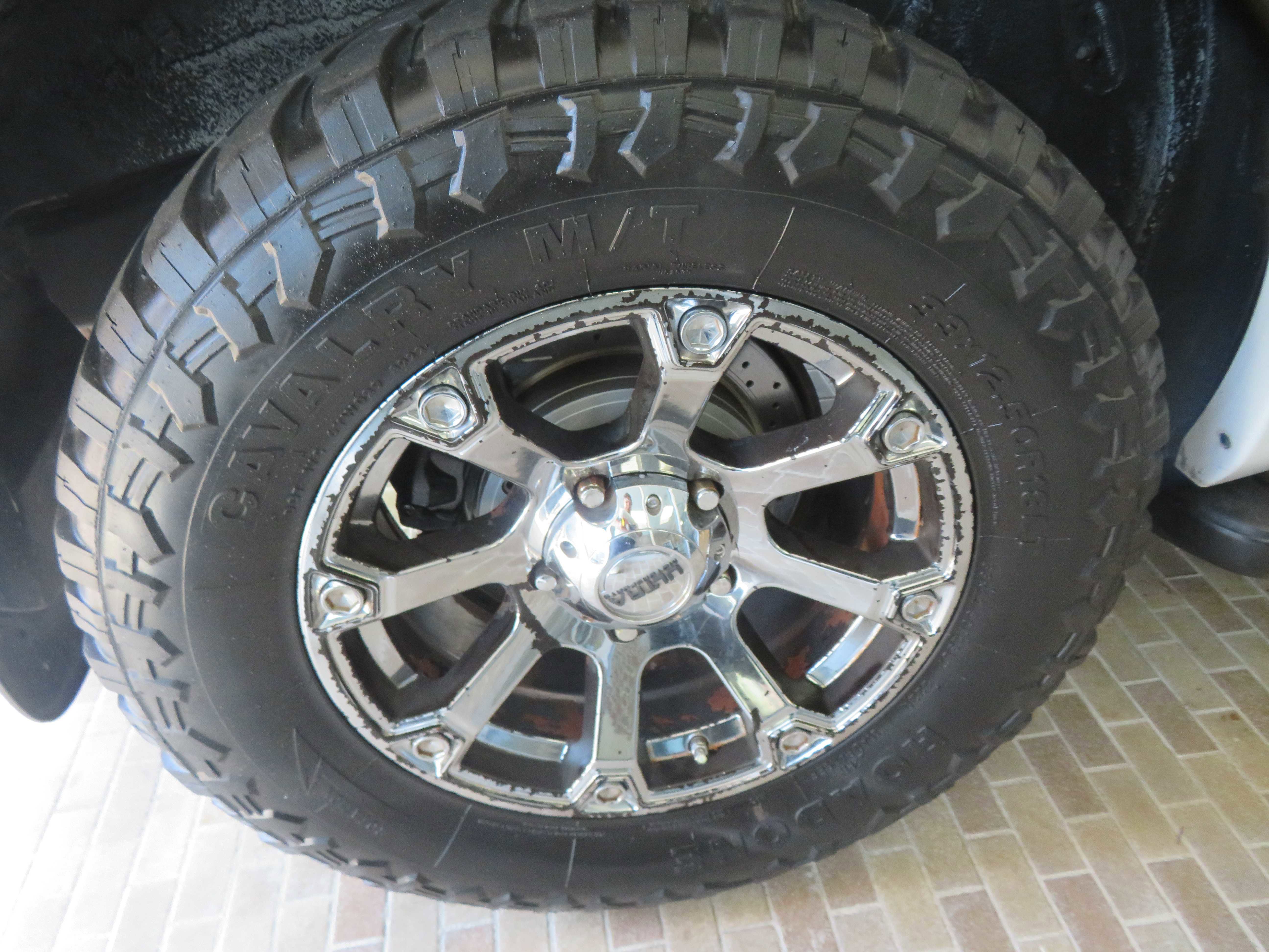 Used 2015 Toyota Sequoia SR5 w/ Premium Package image 9