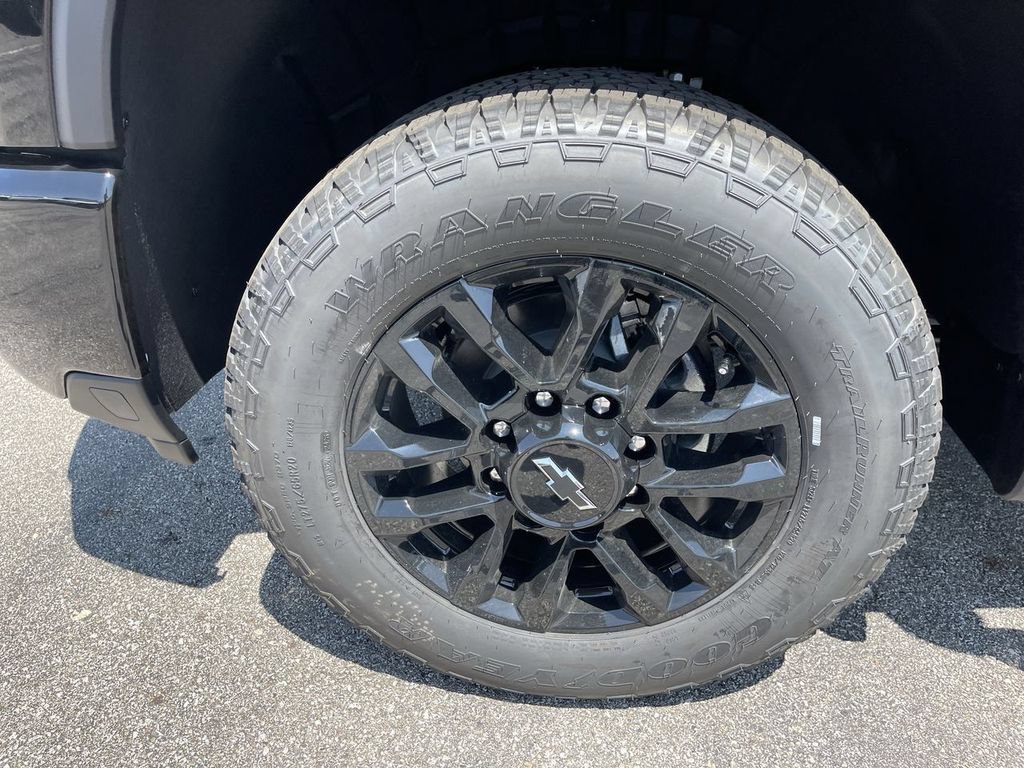 New 2026 Chevrolet Silverado 2500 Custom w/ Custom Value Package AWD/4WD image 10