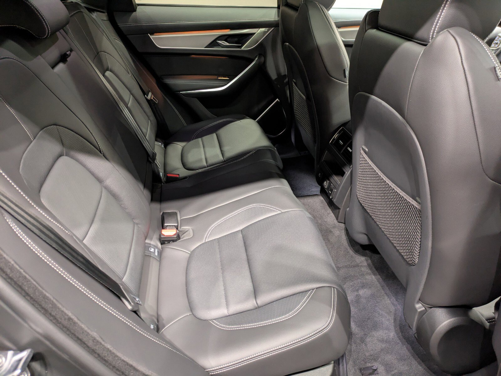 New 2026 Jaguar F-PACE R-Dynamic S image 21