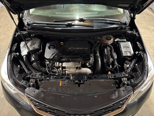 Used 2016 Chevrolet Cruze LT FWD image 17