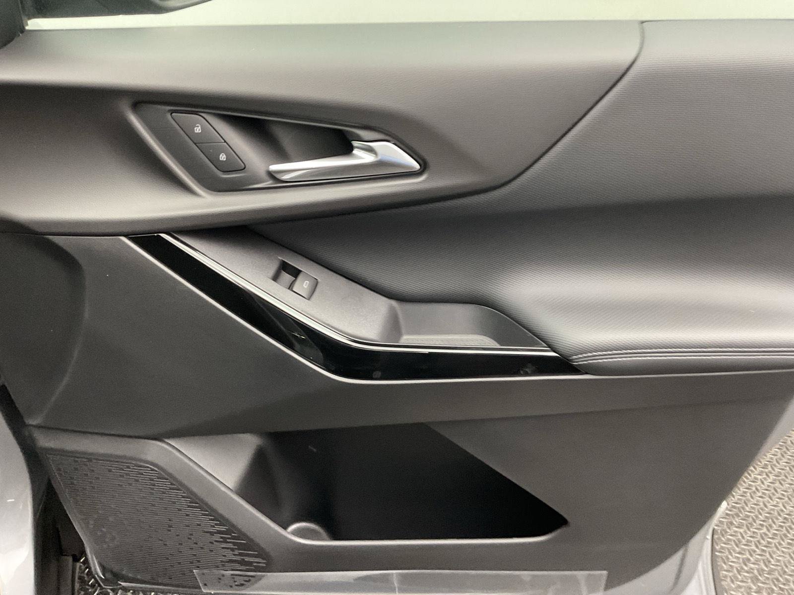 New 2027 Chevrolet Equinox LT FWD image 23