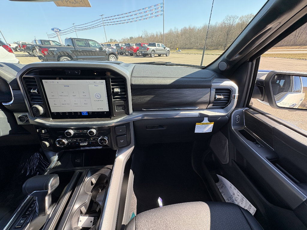 New 2026 Ford F150 Lariat w/ Equipment Group 501A Mid image 23