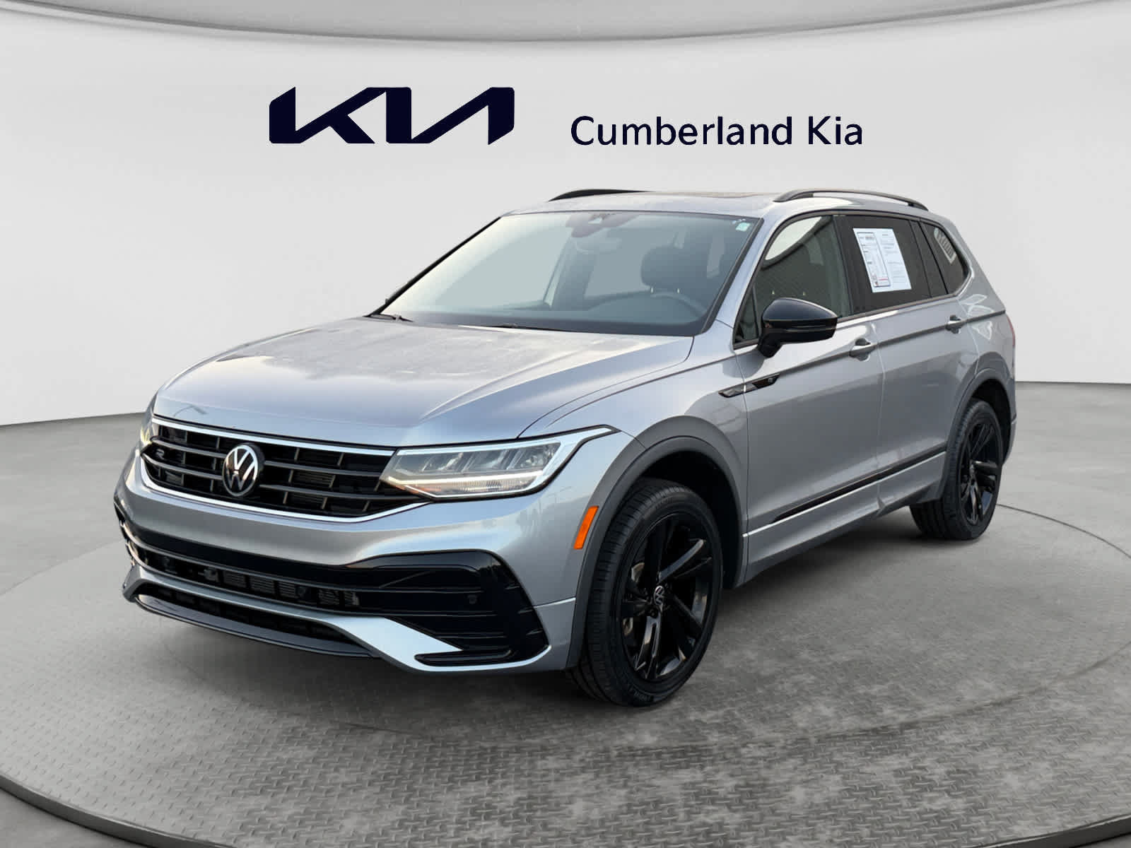 Used 2023 Volkswagen Tiguan SE R-Line