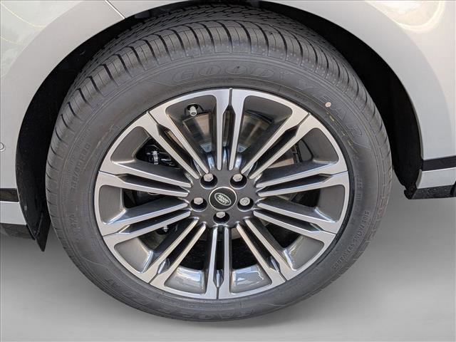 New 2026 Land Rover Range Rover Evoque Dynamic SE image 9