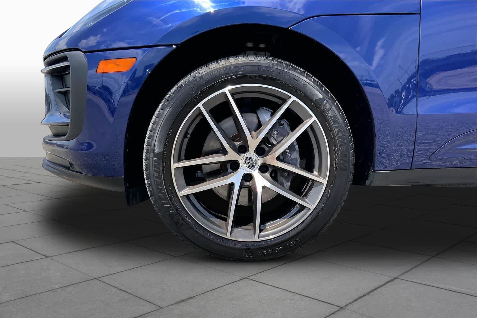 Used 2023 Porsche Macan Turbo AWD/4WD image 15