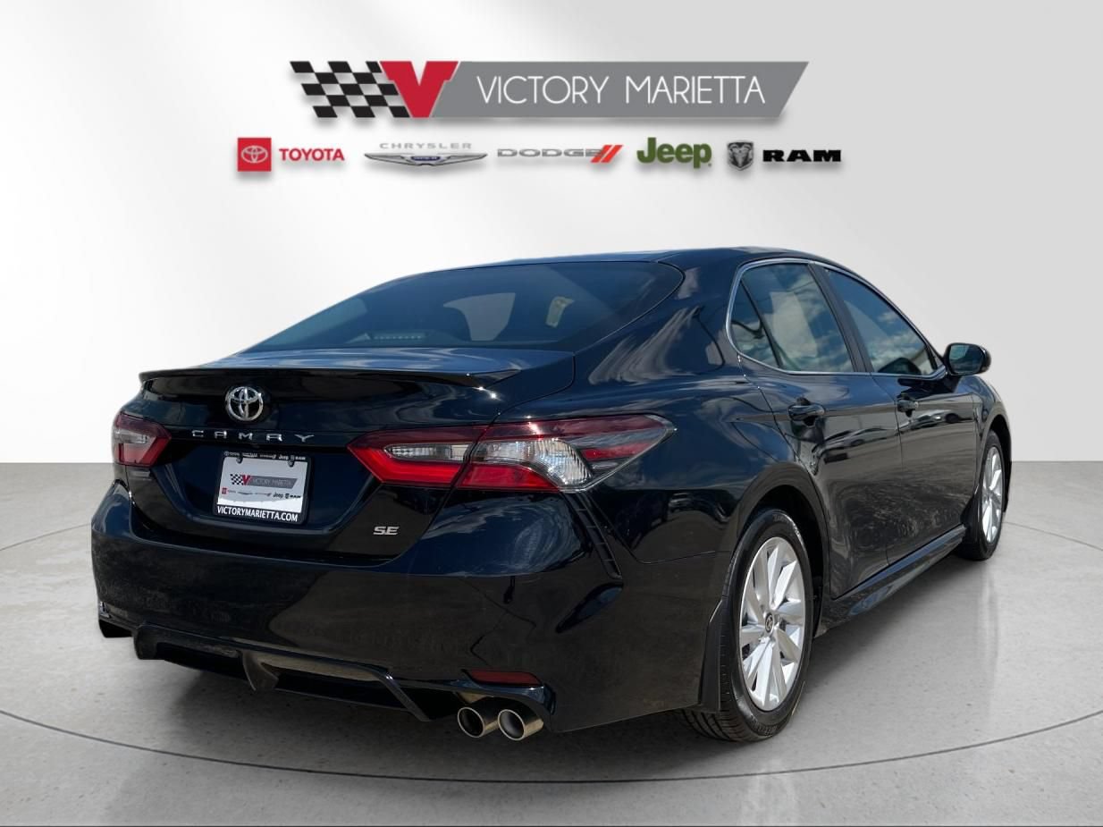 Used 2023 Toyota Camry SE FWD image 5