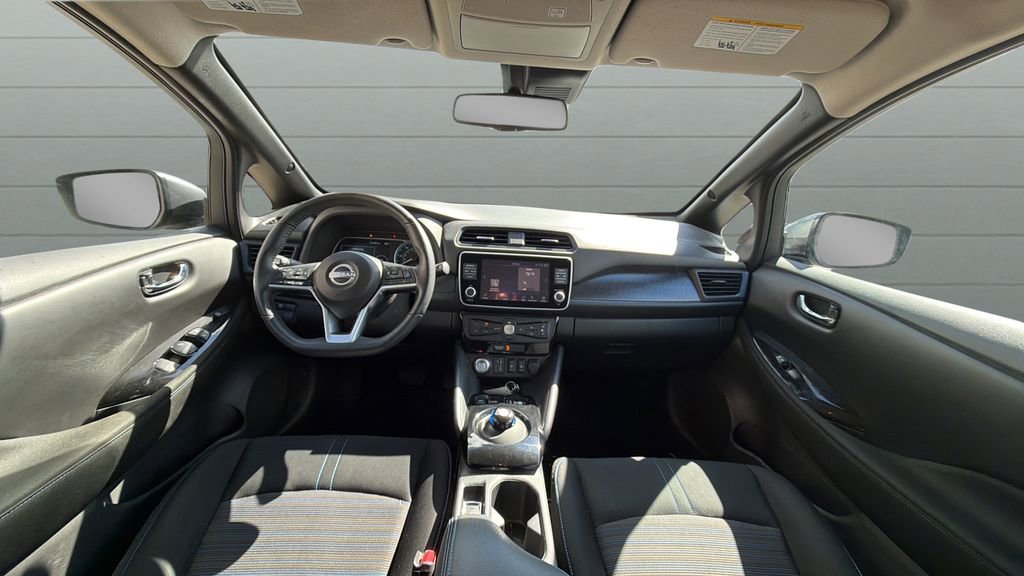 Used 2025 Nissan Leaf SV Plus image 9