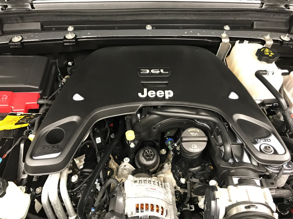 Used 2021 Jeep Gladiator Overland w/ Popular Equipment Package AWD/4WD image 28
