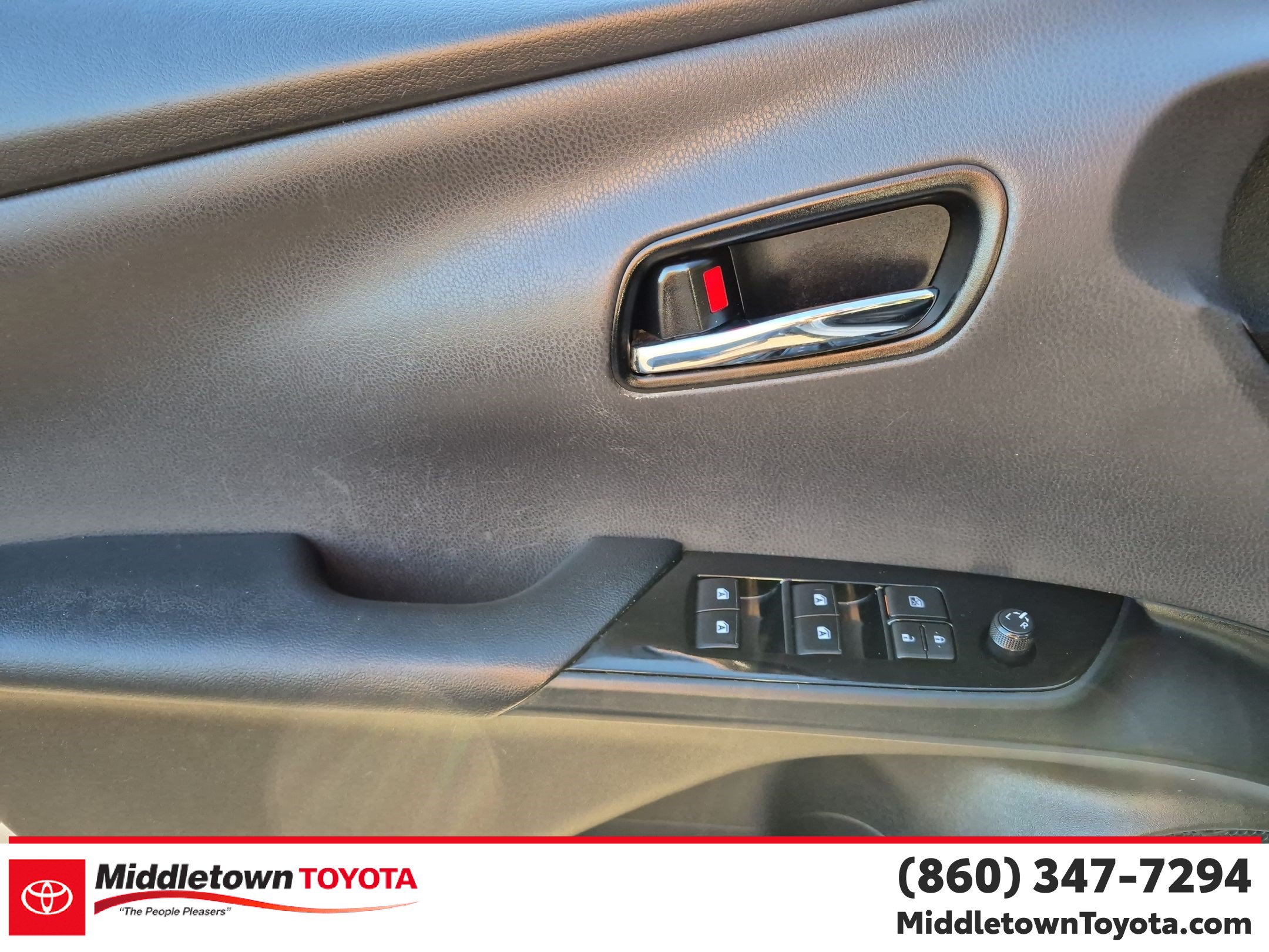 Used 2018 Toyota Prius Prime Advanced FWD image 10