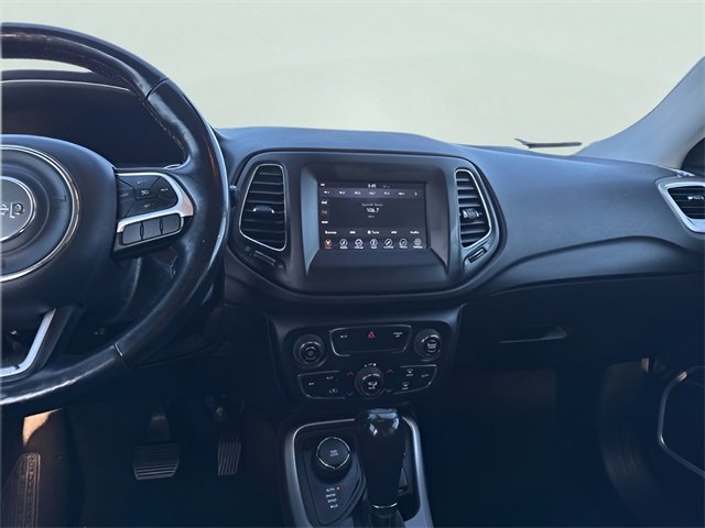 Used 2018 Jeep Compass Latitude w/ Popular Equipment Group image 11