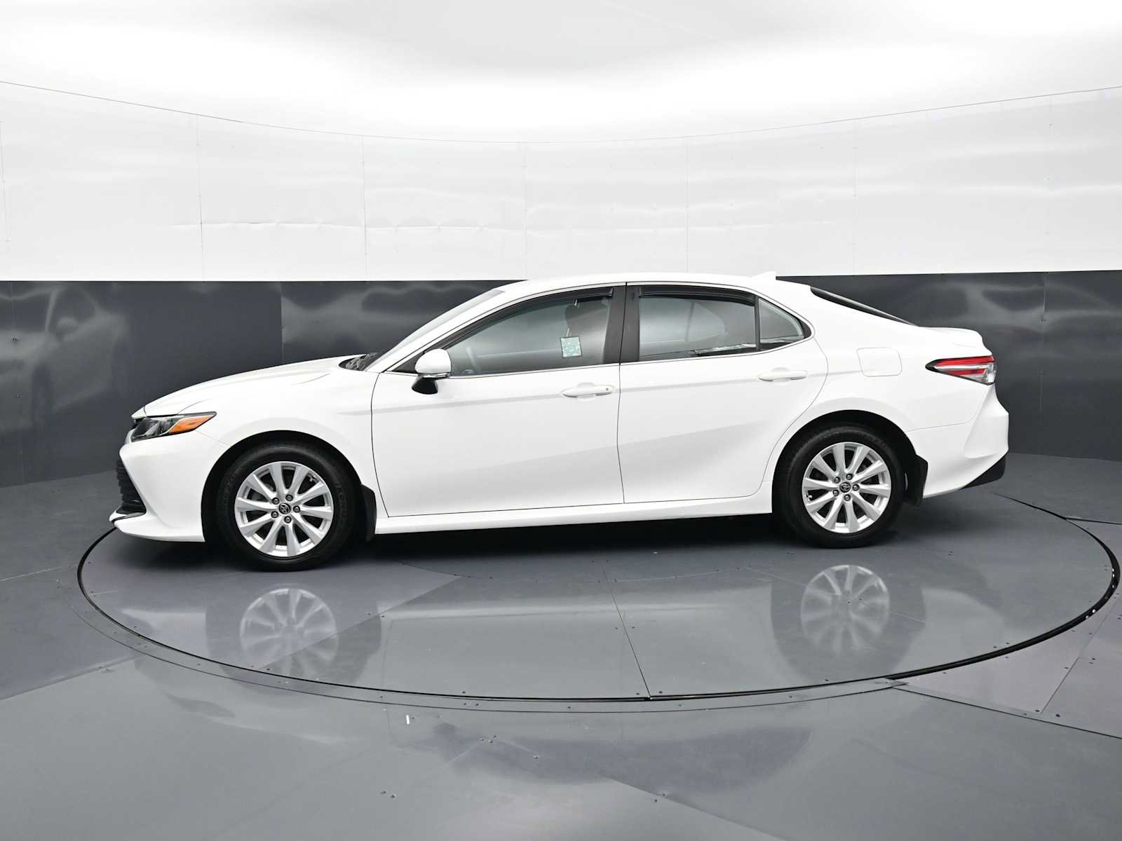 Used 2020 Toyota Camry LE w/ Cold Weather Package AWD/4WD image 8