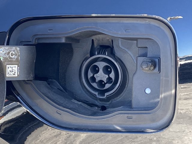 Used 2022 Jeep Grand Cherokee Limited 4xe w/ Luxury Tech Group II image 40